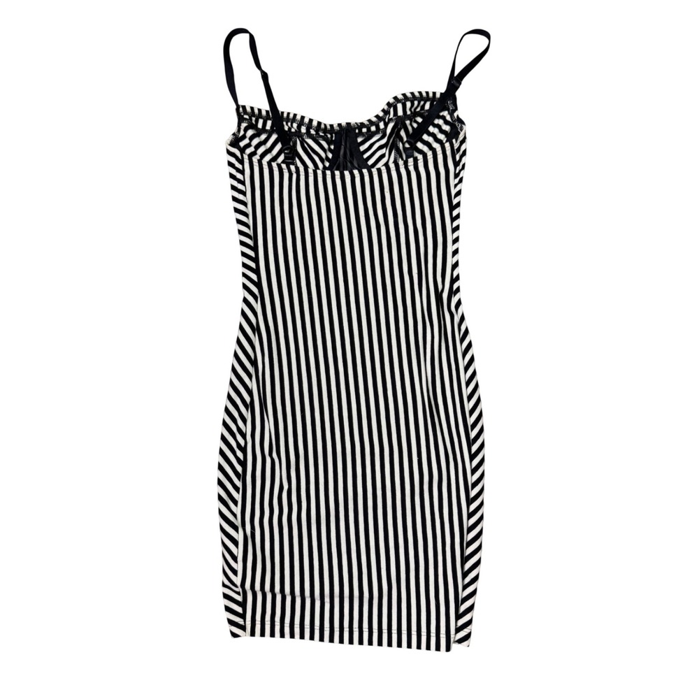 Sold - Picture 3 of 7